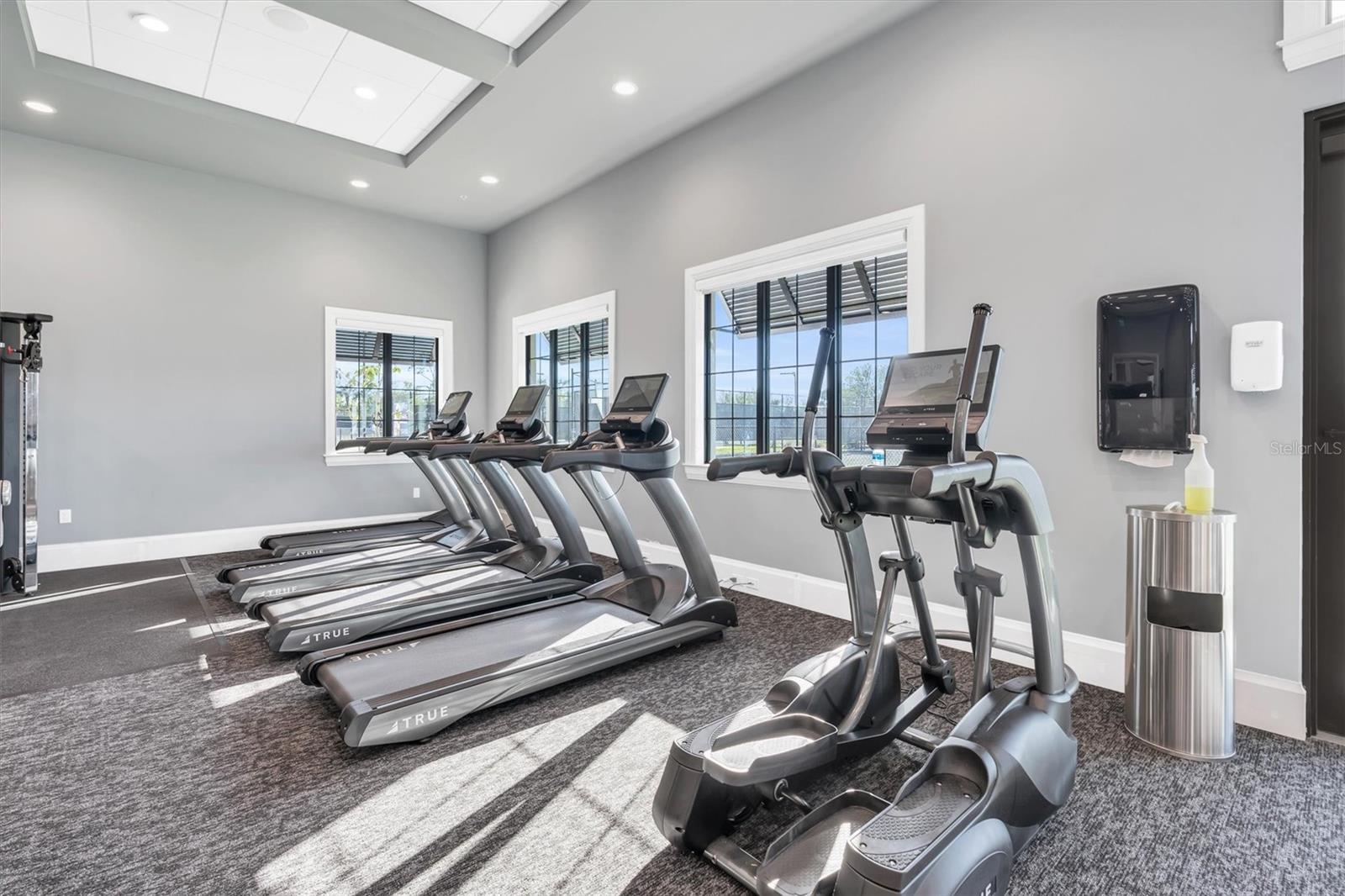14091 HERITAGE LANDING BLVD #121 photo 2