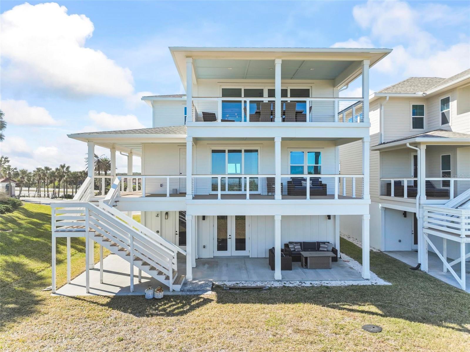 200 SURFVIEW LN photo 2