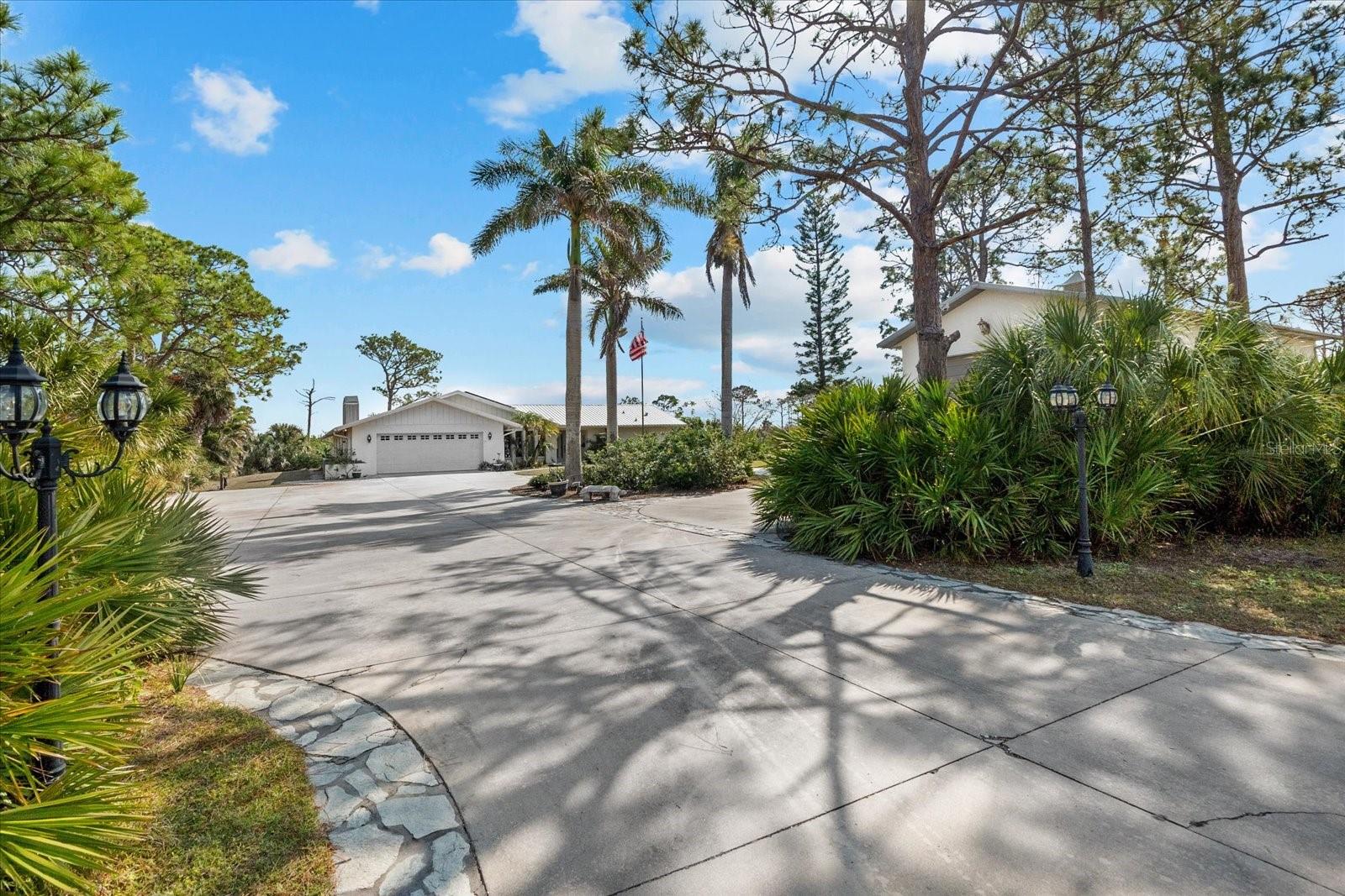 38 RIVERFRONT DR photo 3