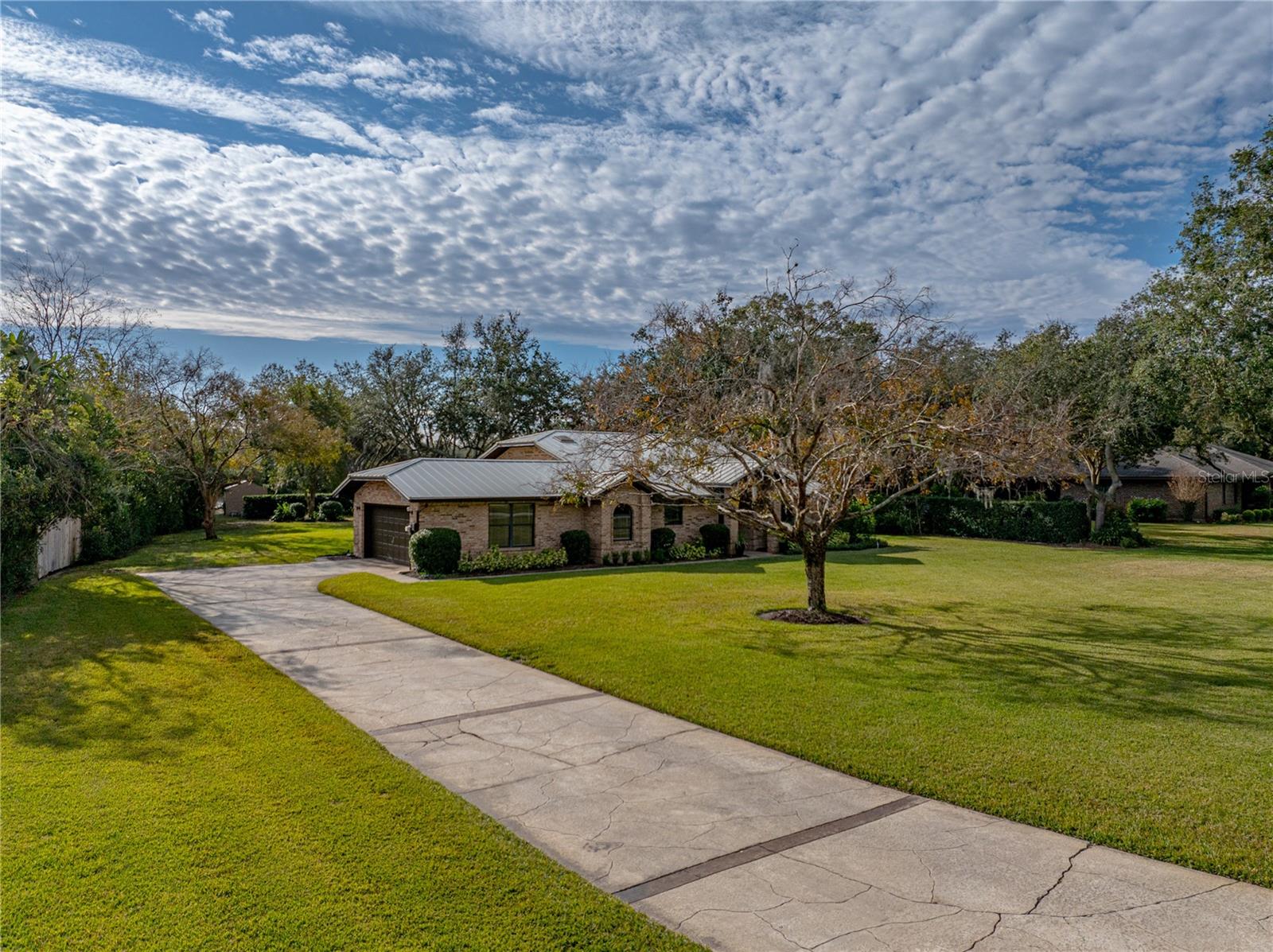 3703 WHITE OAK CT photo 4