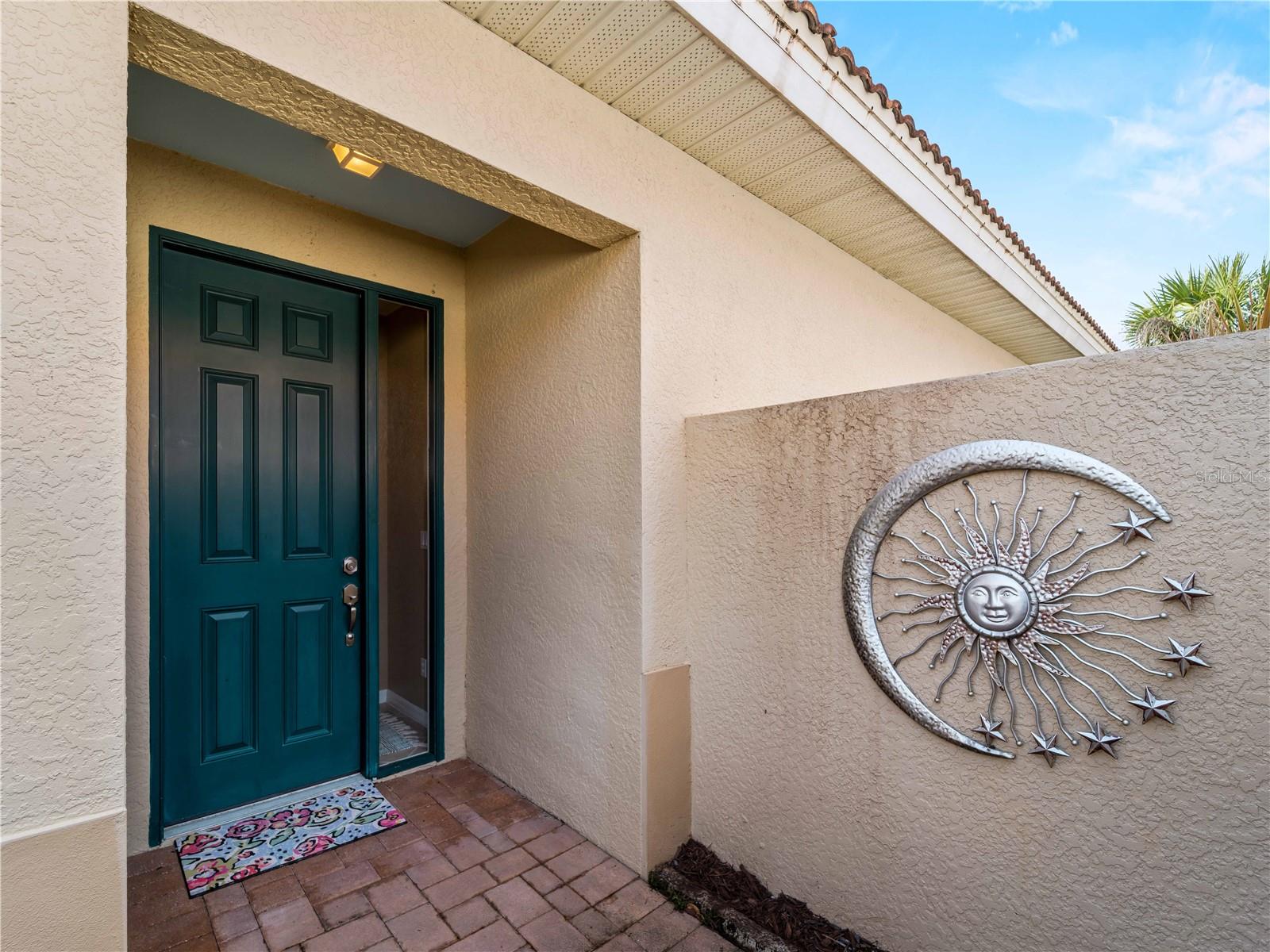 482 MONTELLUNA DR photo 5