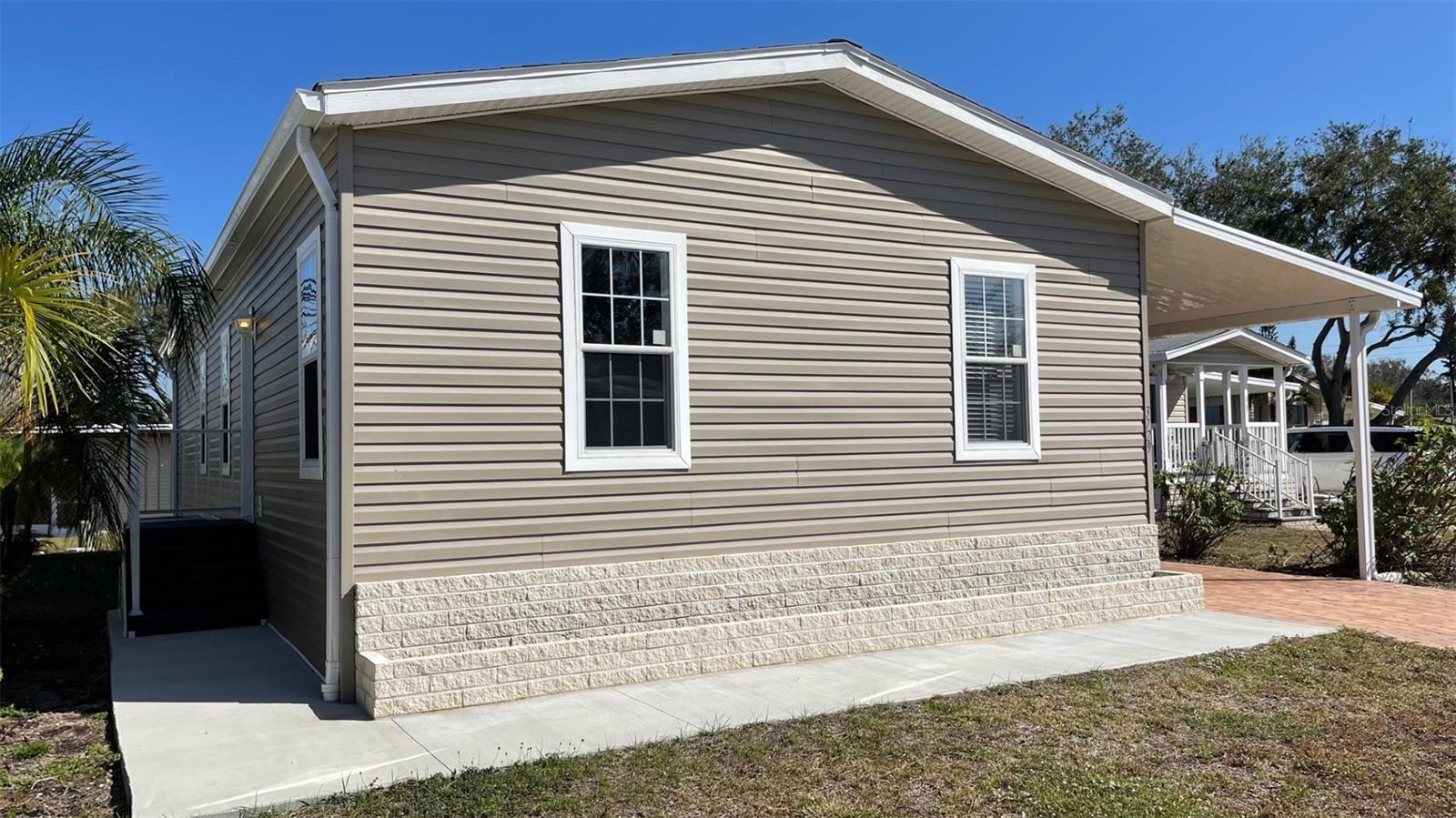3729 WINWARD LAKES DR photo 3