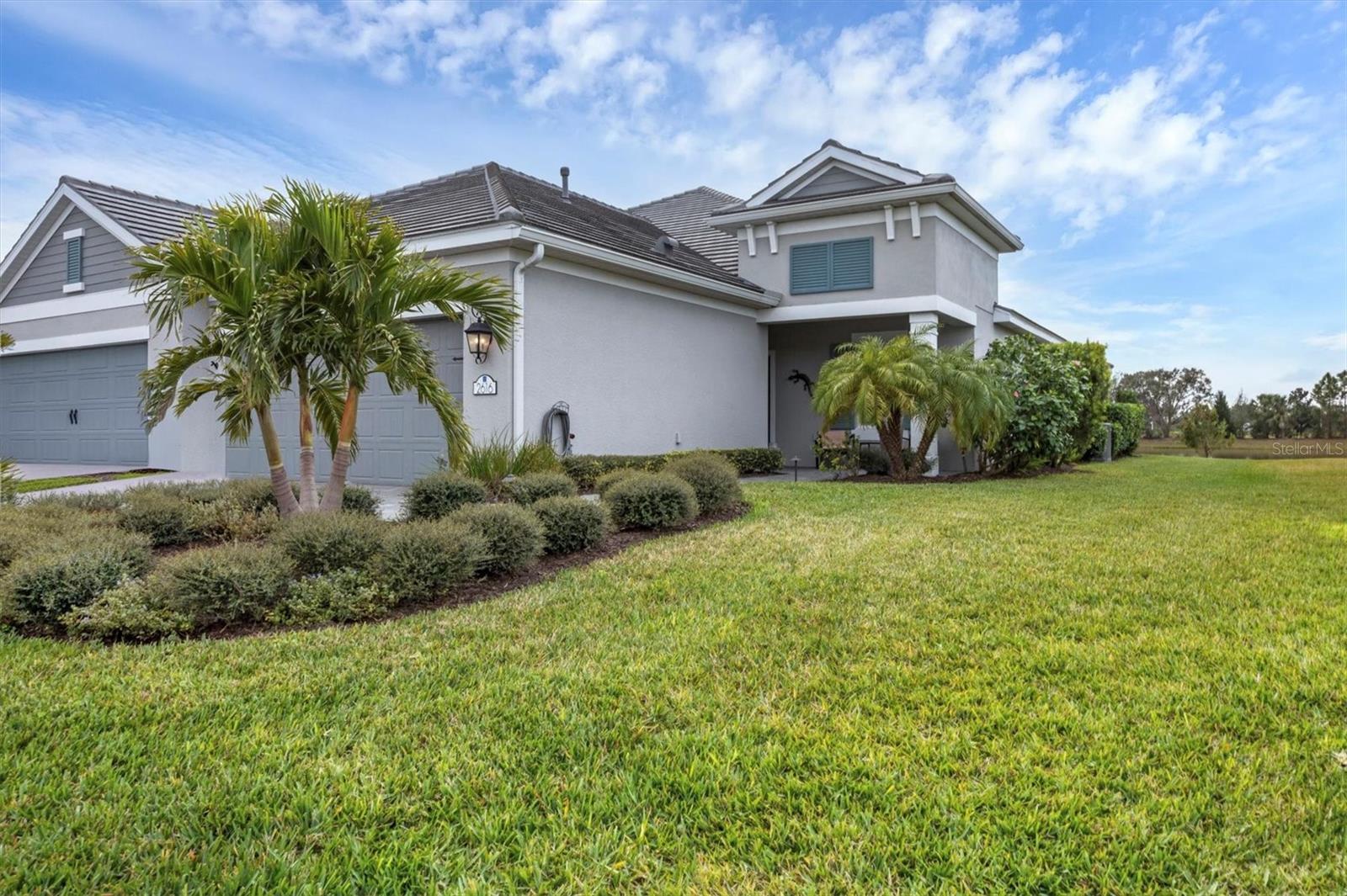 2616 SAPPHIRE BLUE LN photo 3