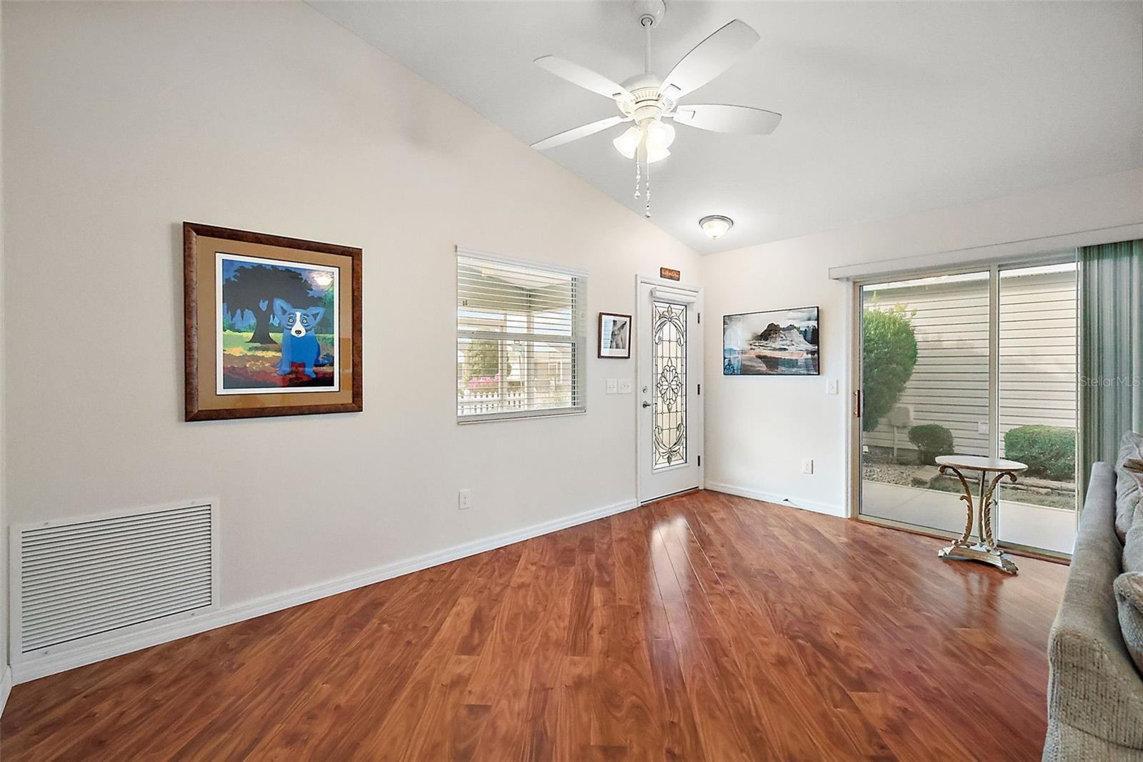 3347 EMPIRE AVE photo 4