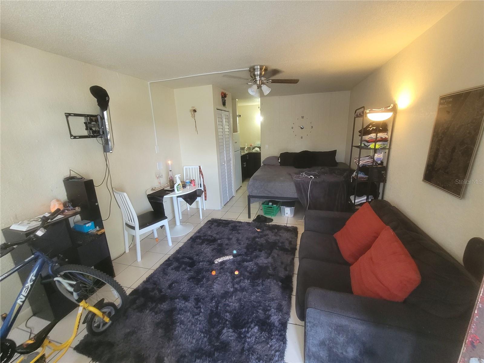 421 E KENNEDY BLVD photo 2
