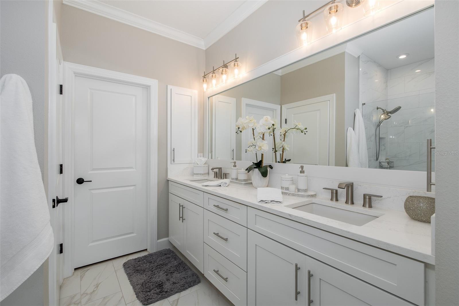 11061 EGERIA DR photo 2