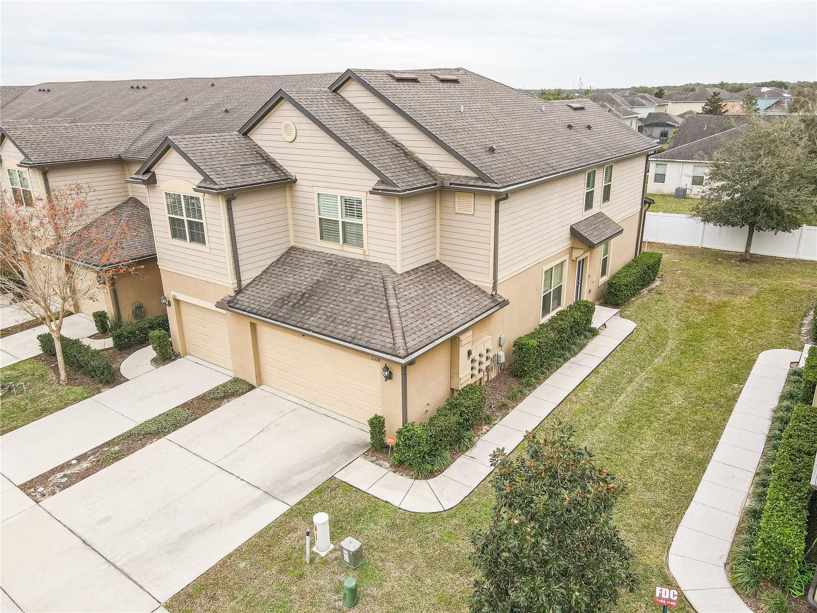 1164 PAVIA DR photo 2