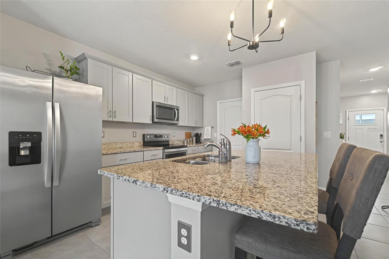 37 BELLA LAGO CIR photo 4