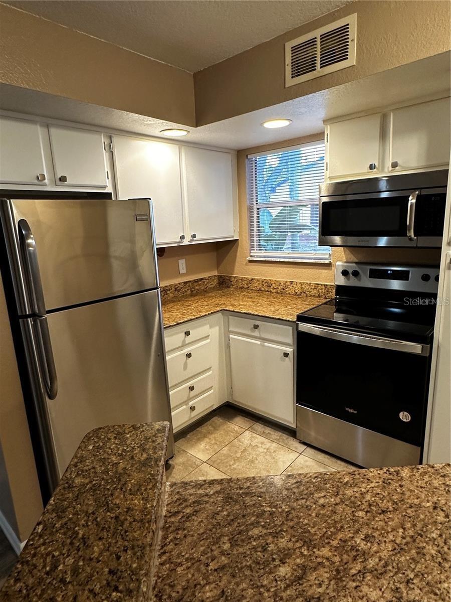 5761 GATLIN AVE #512 photo 3