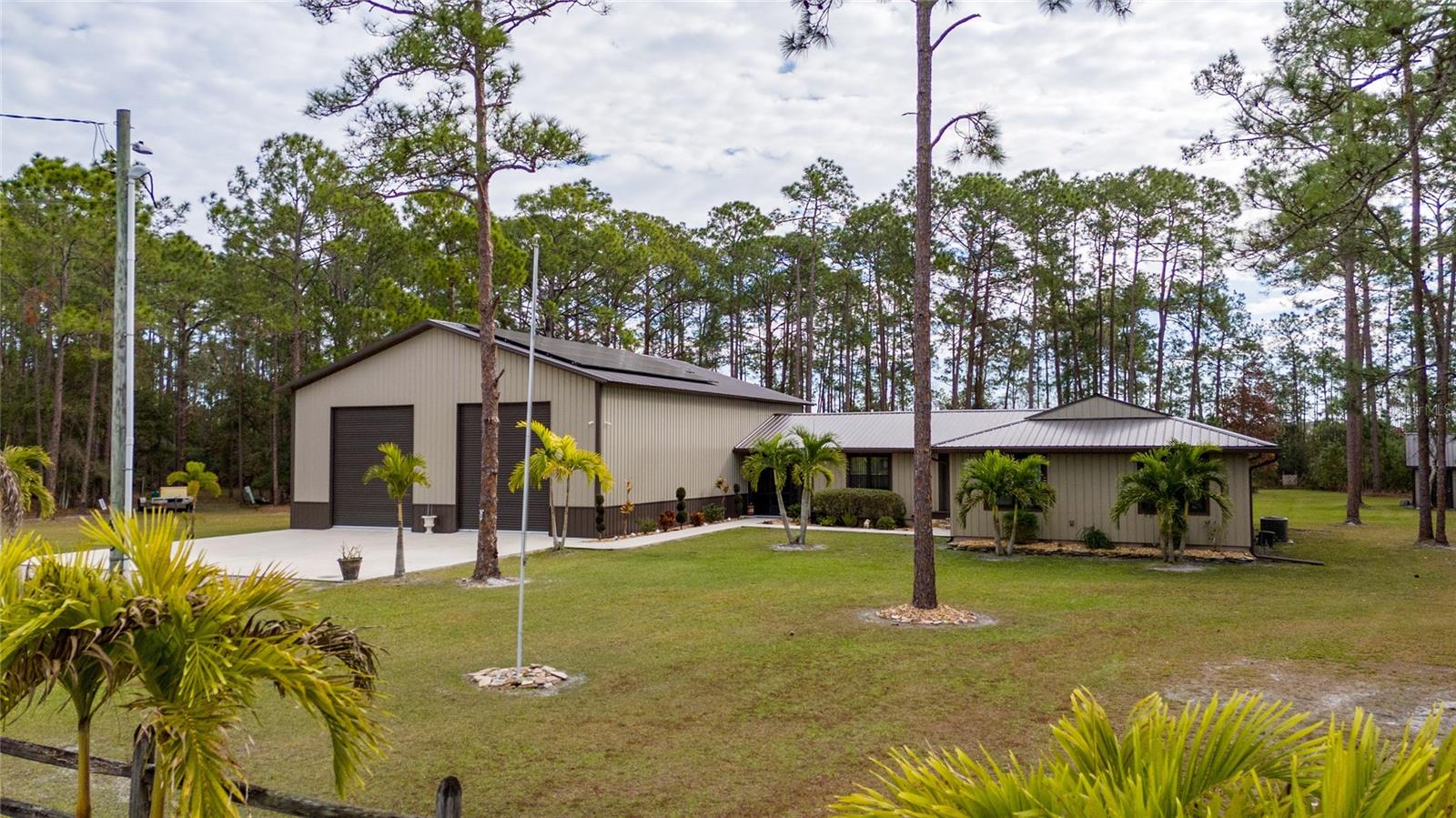 875 EDEN DR photo 3