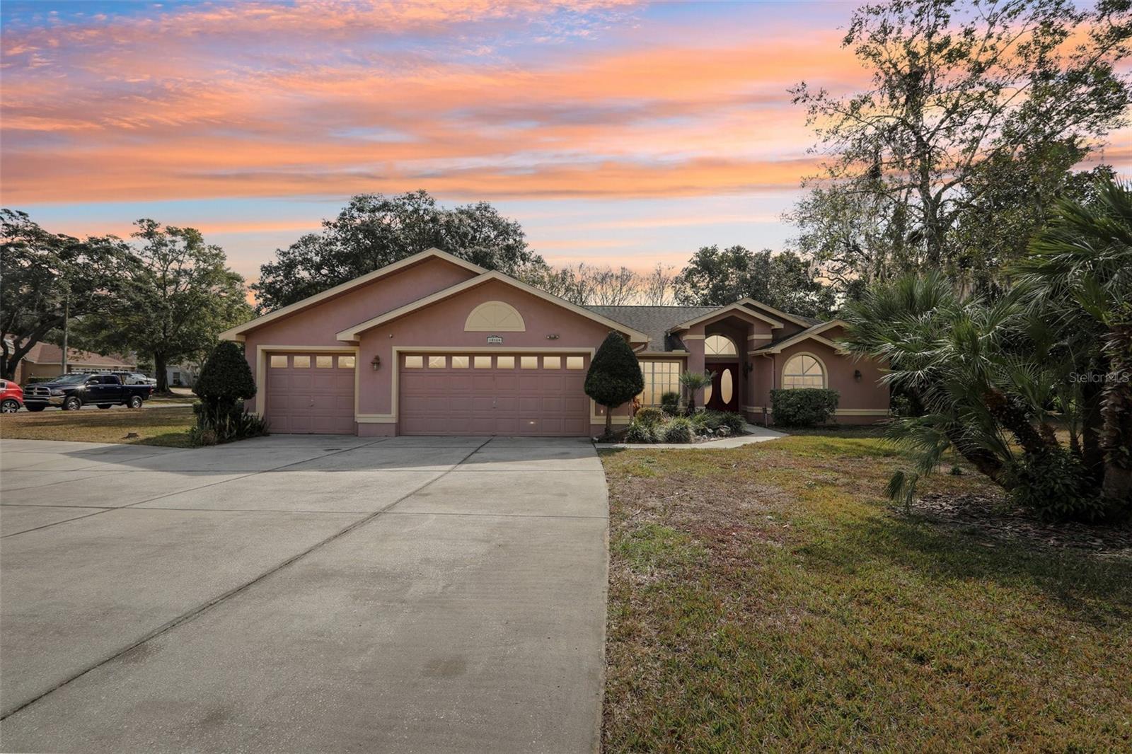 18164 WINDING OAKS BLVD photo 2