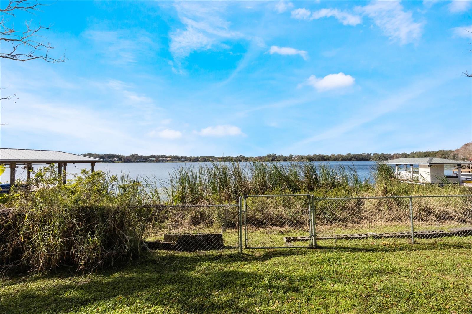 681 BALMORAL RD photo 4
