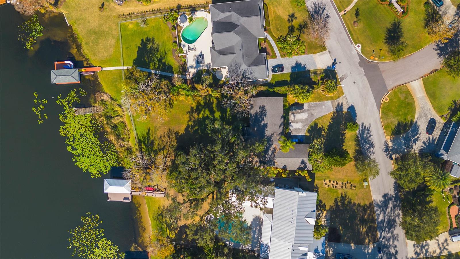 681 BALMORAL RD photo 5