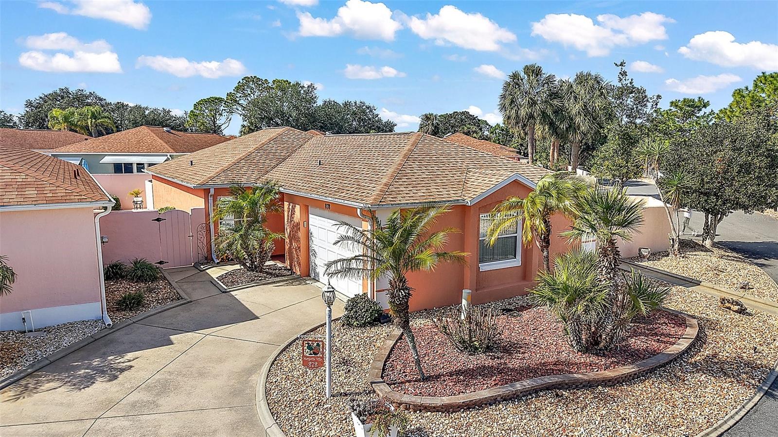 878 OVIEDO RD photo 2