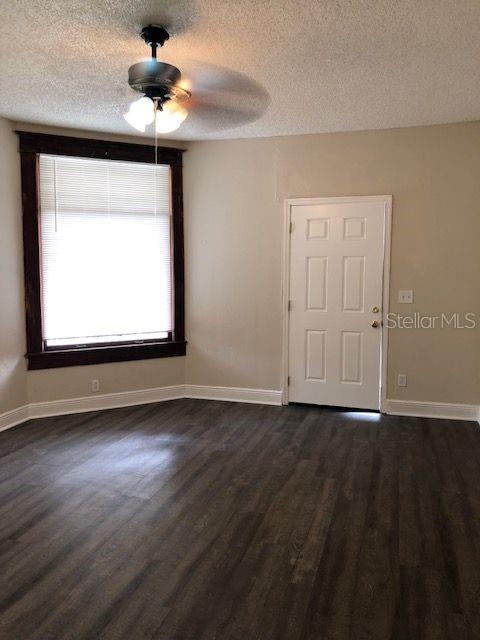 228 N BEAUMONT AVE #1 photo 2