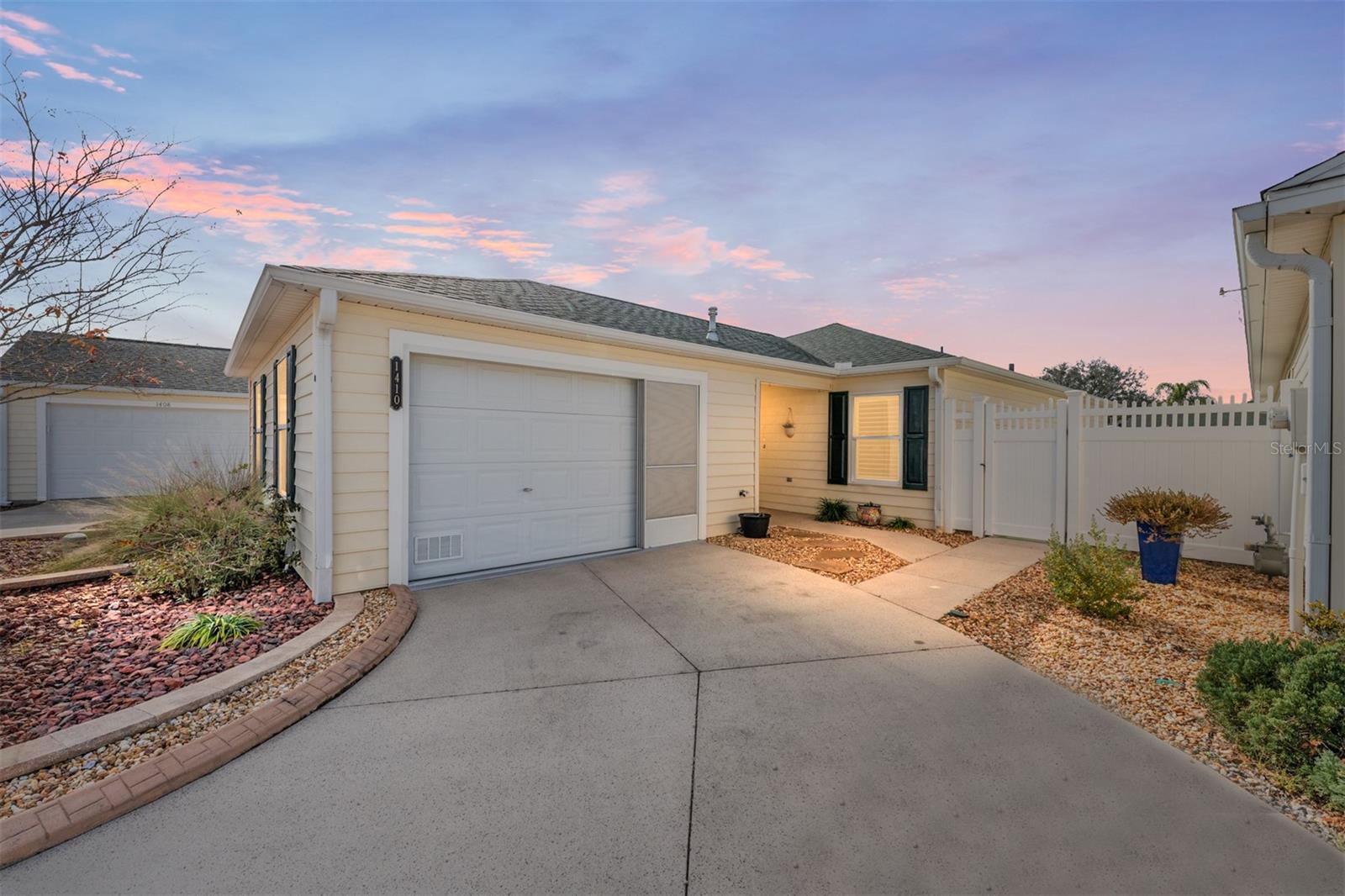 1410 CONCHAS DR photo 2