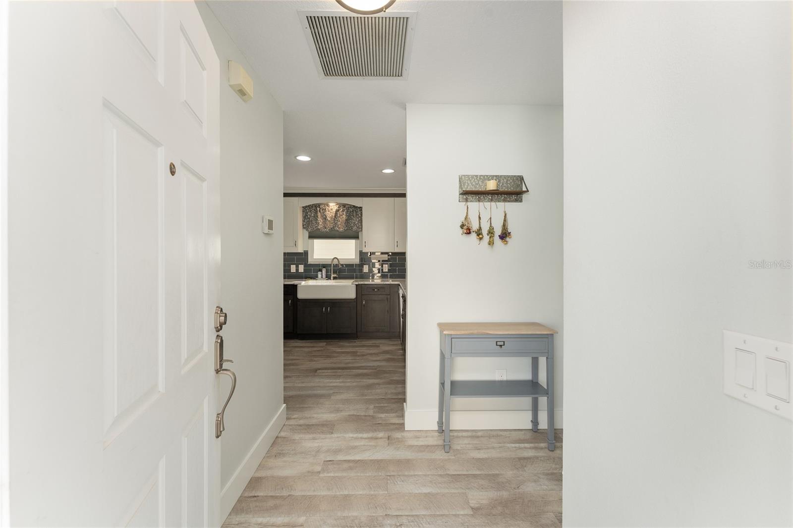 1410 CONCHAS DR photo 5