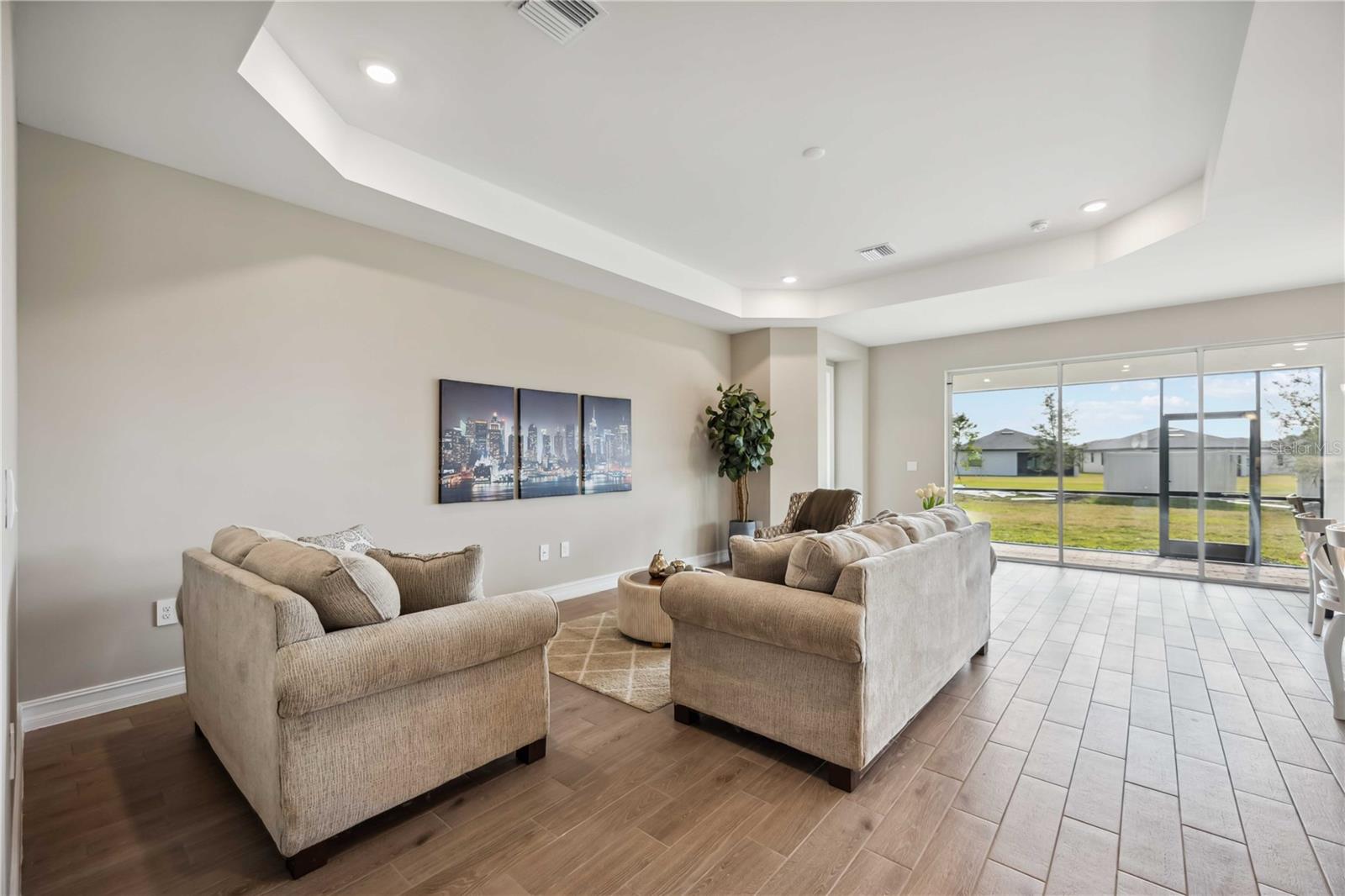 16008 CROFTON SPRINGS WAY photo 5