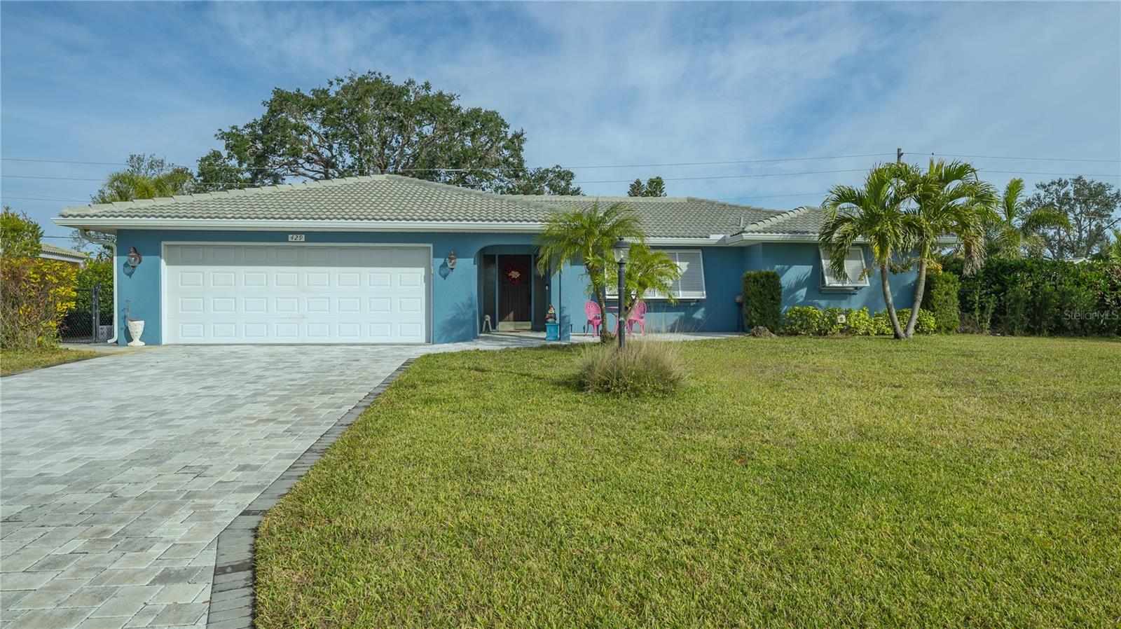 429 N ROSSETTI DR photo 3