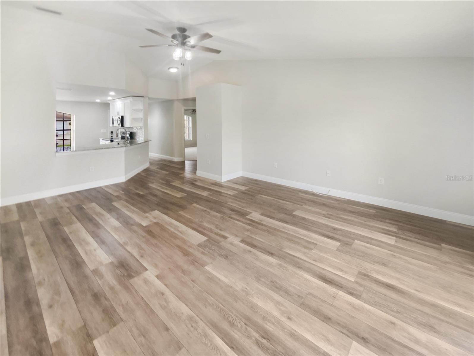 7224 HIGHLAND LOOP photo 3
