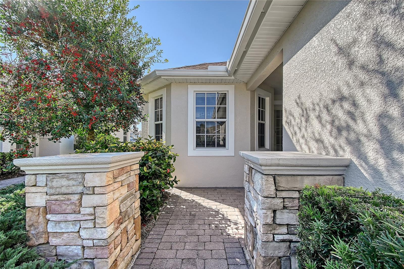 1910 SCARLETT AVE photo 3
