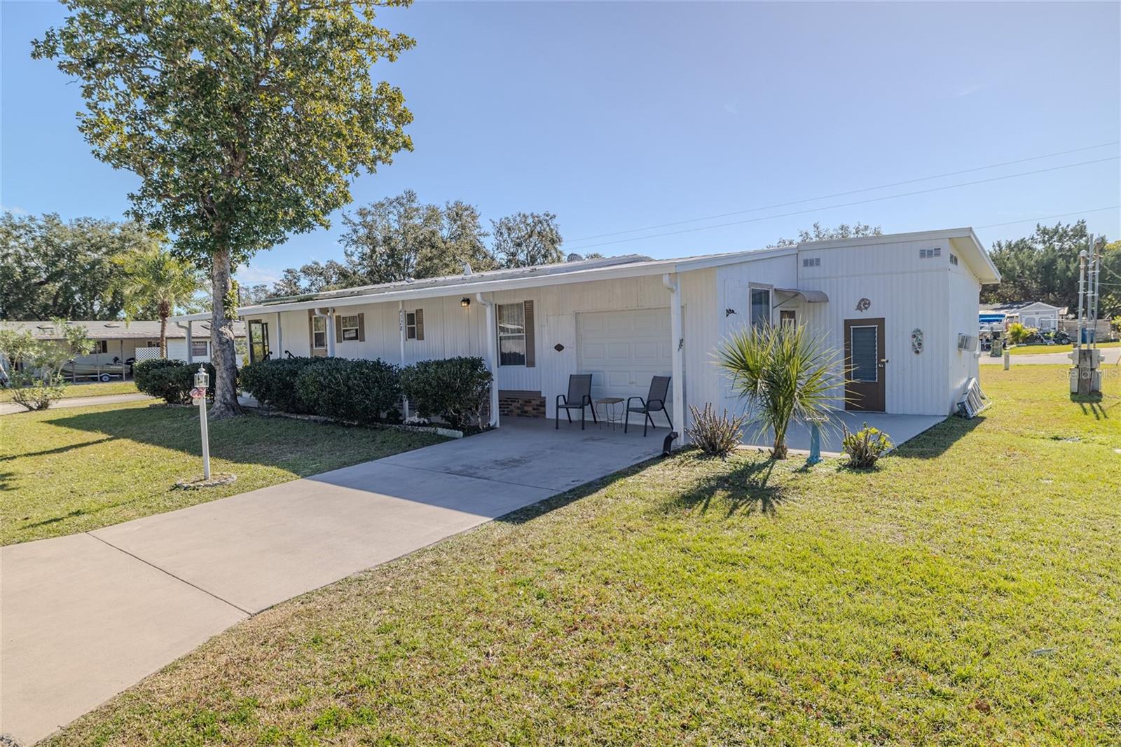 4328 CEDAR WAY