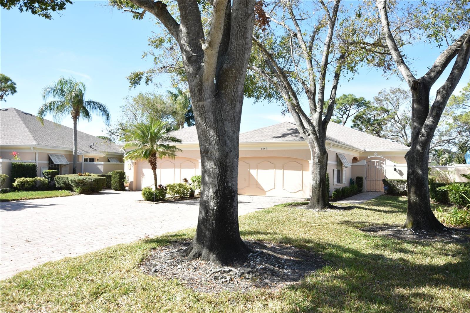 Sarasota, FL photo 2