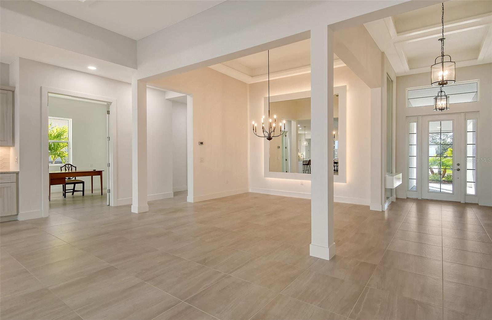 8043 WATERBEND TRL photo 5