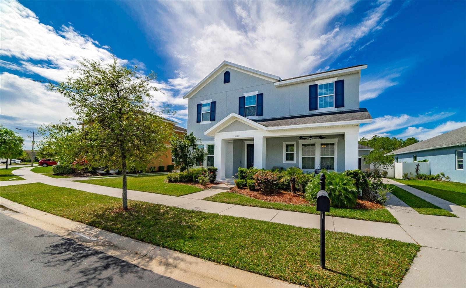5027 AUTUMN RIDGE DR photo 2