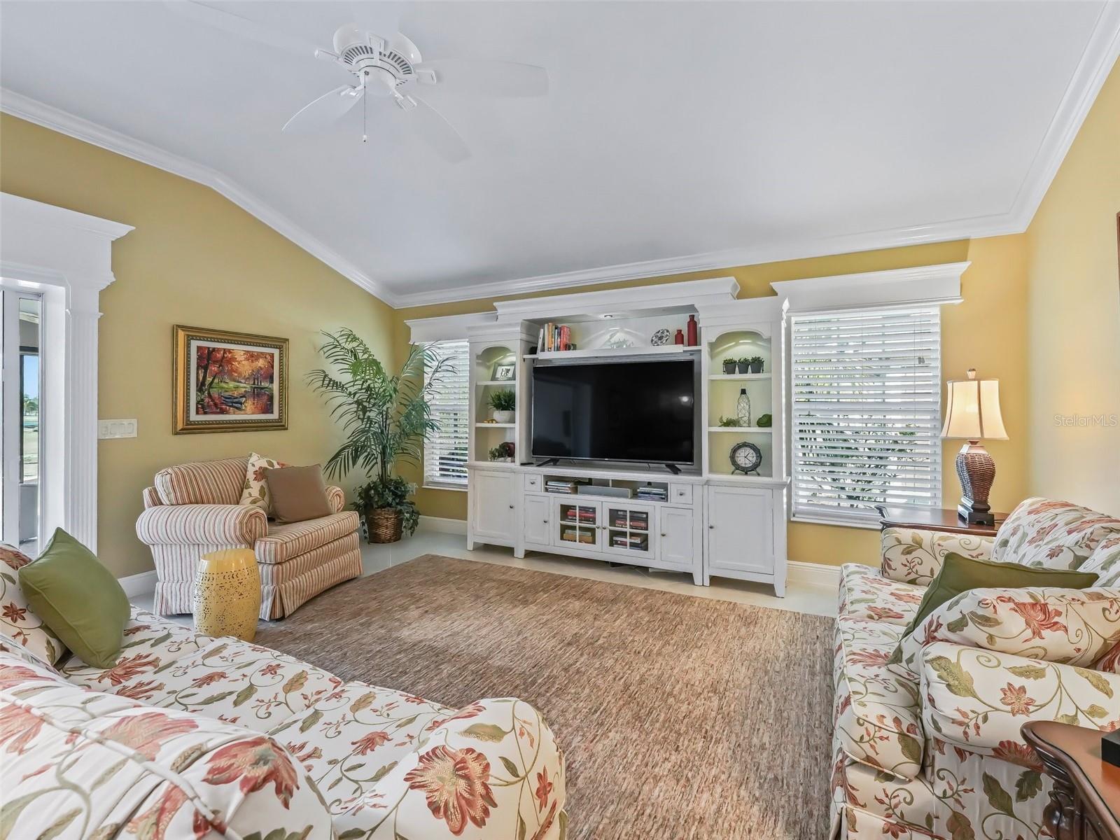 3416 EISENHOWER WAY photo 4