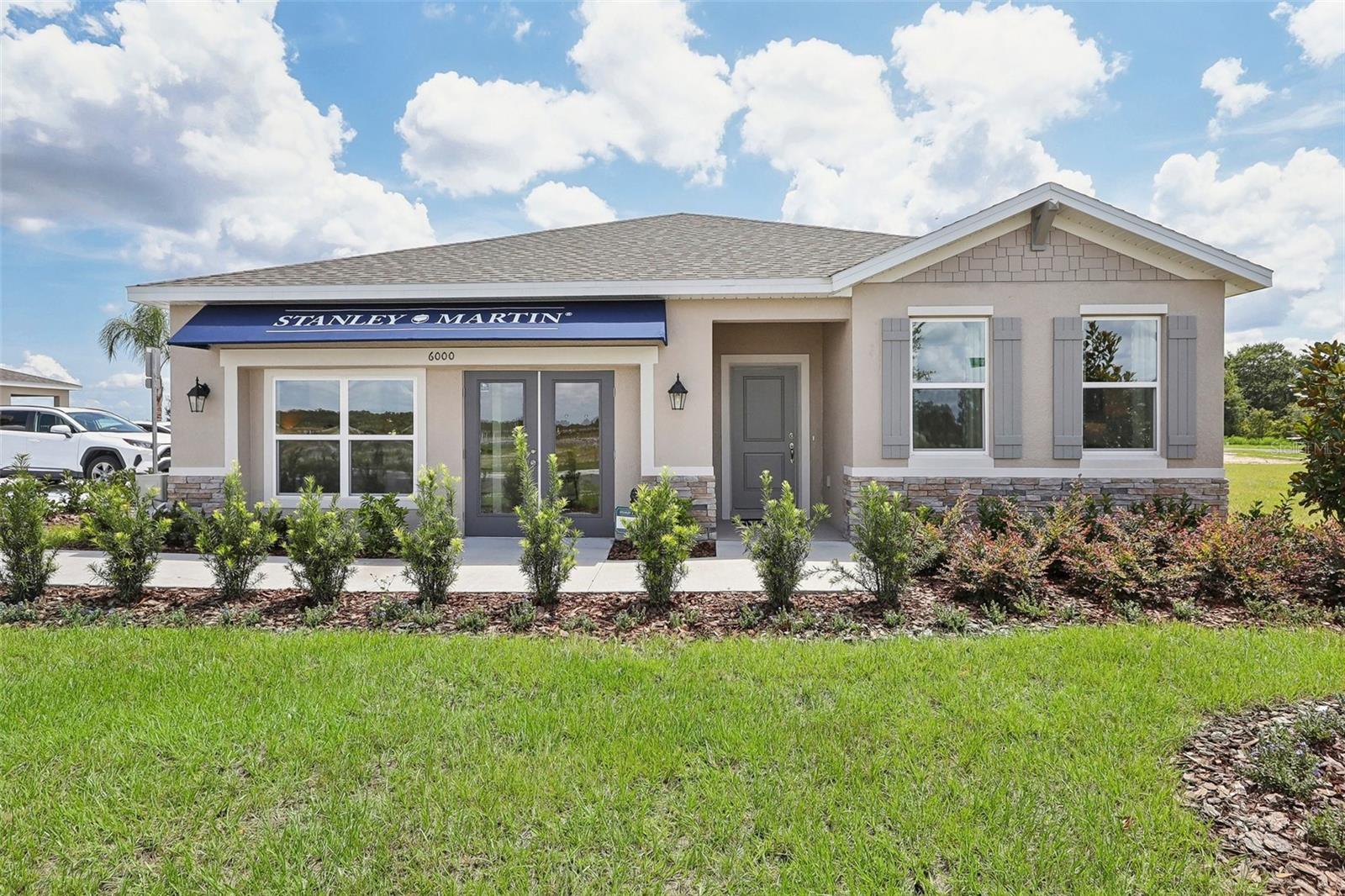1700 BLUE LAGOON CIR photo 2