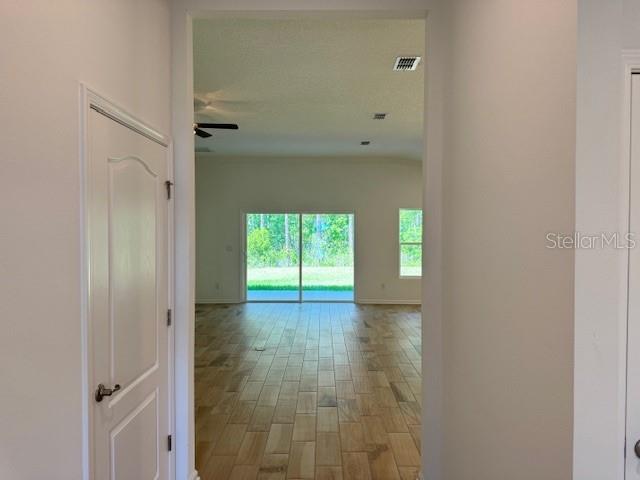 169 GREENWOOD DR photo 4
