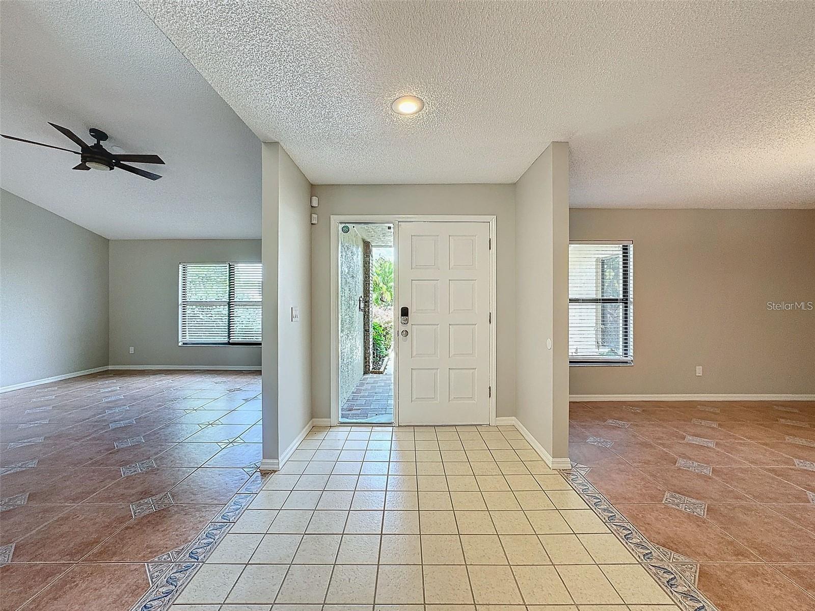 6214 IROQUOIS CT photo 5