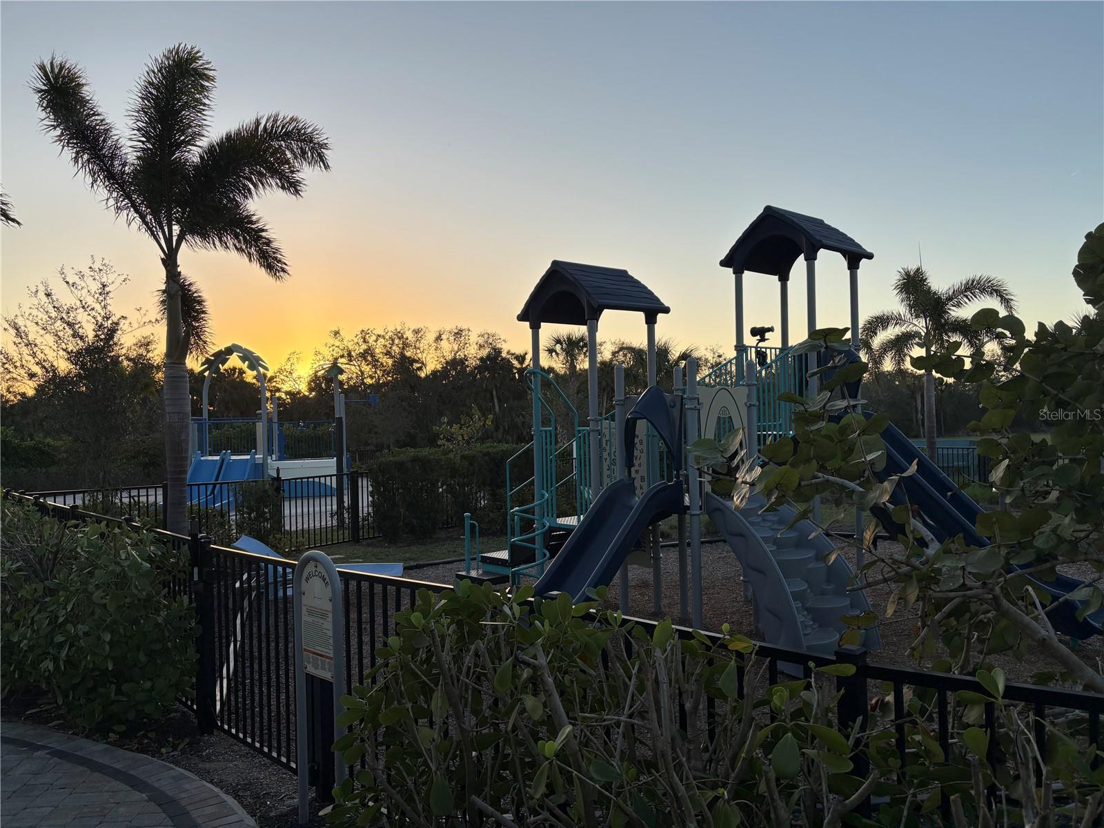 12571 NIGHT VIEW DR photo 4