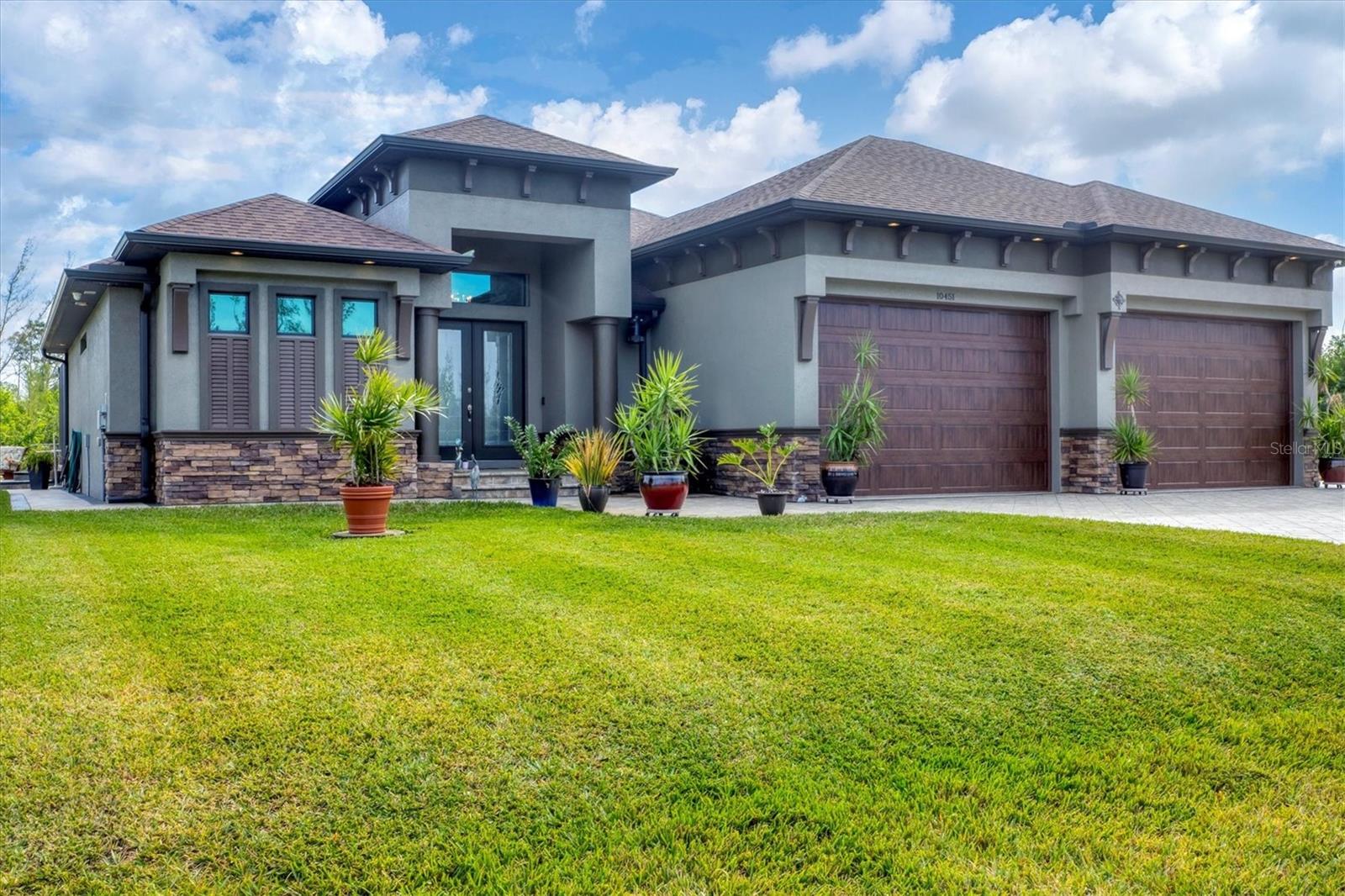10451 HATCHETT CIR photo 3