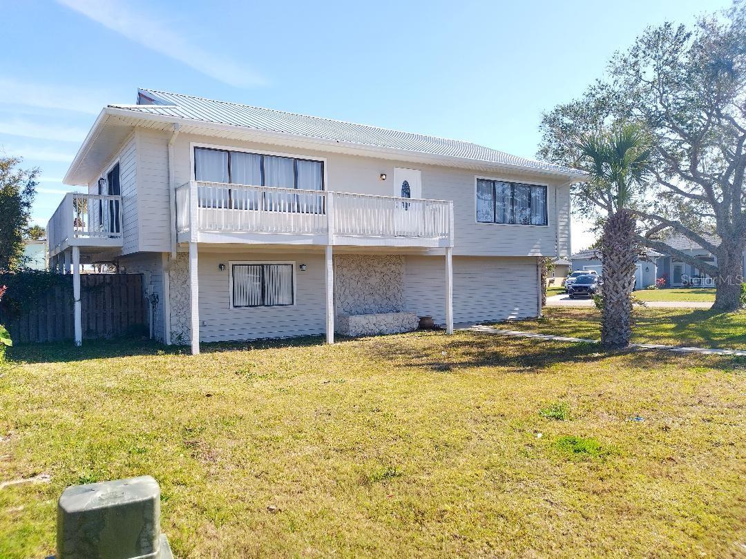 15 RICHMOND DR photo 2