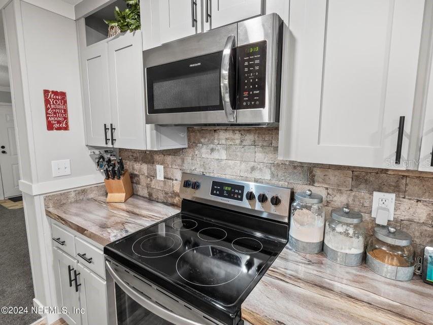 204 1ST ST photo 4