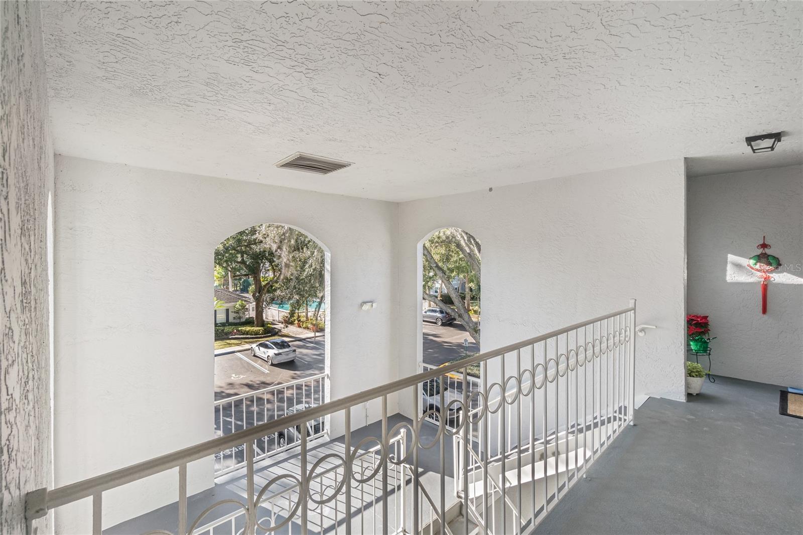 4302 CLUBSIDE DR #4302 photo 2