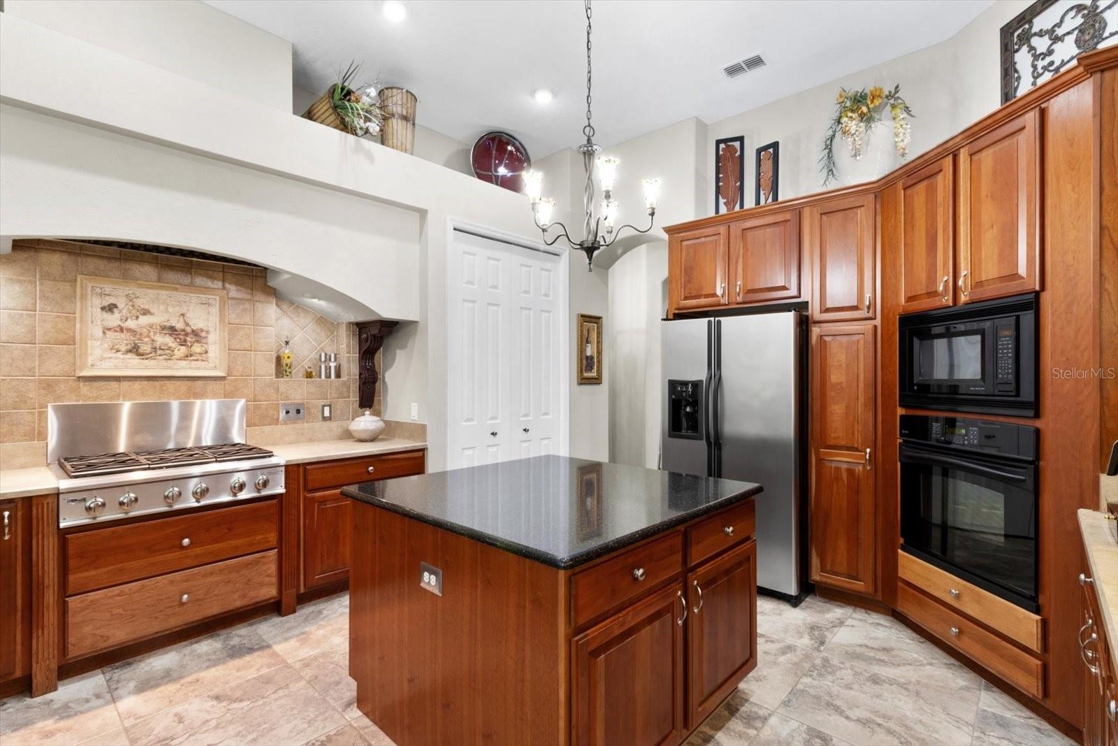 3188 N CHANDLER DRIVE photo 4