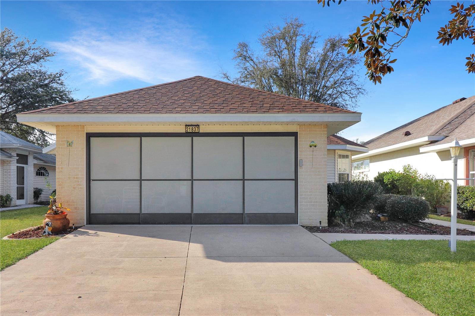 21837 ROYAL ST GEORGES LN photo 2