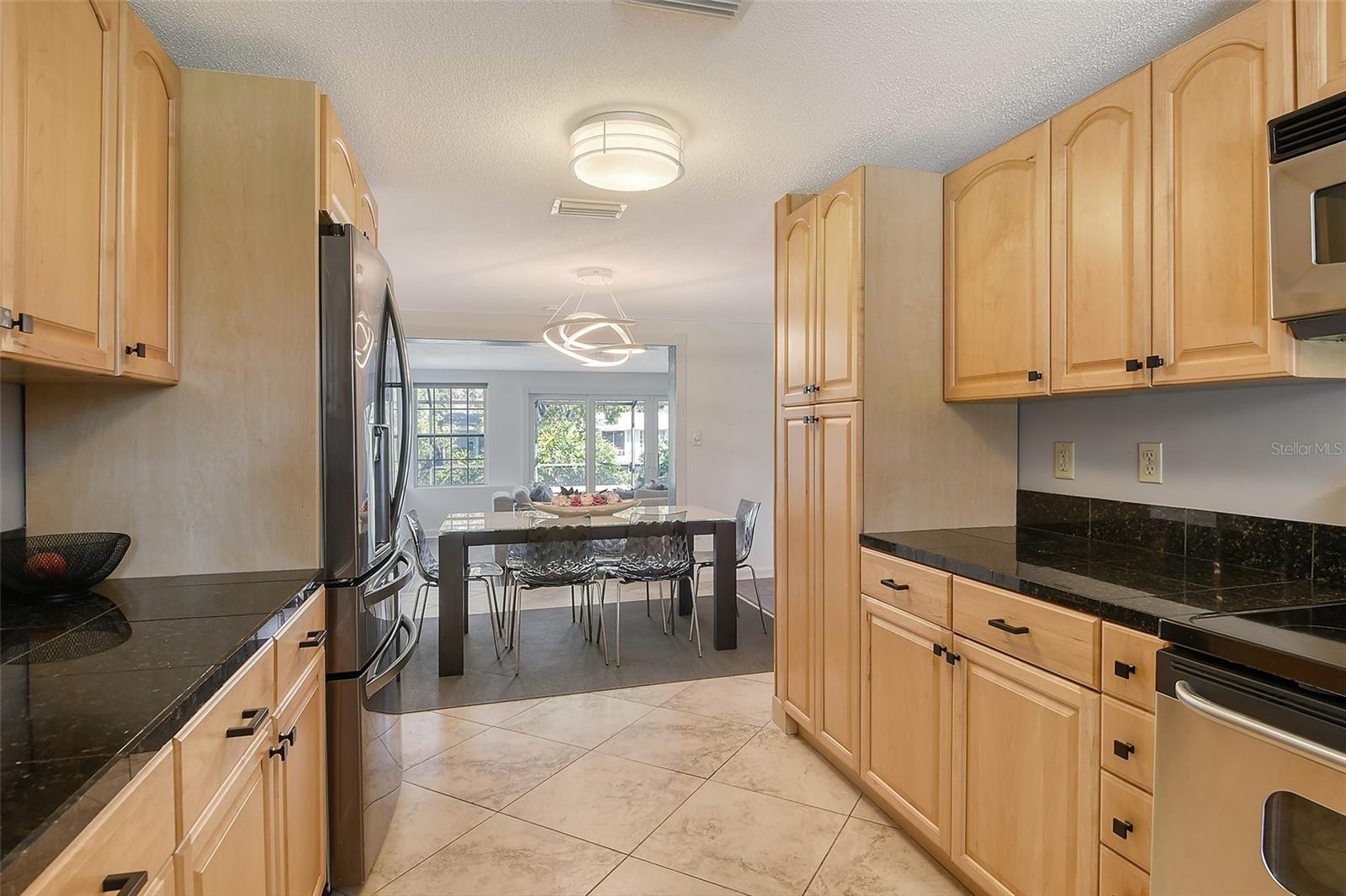 1705 SHORELAND DR
