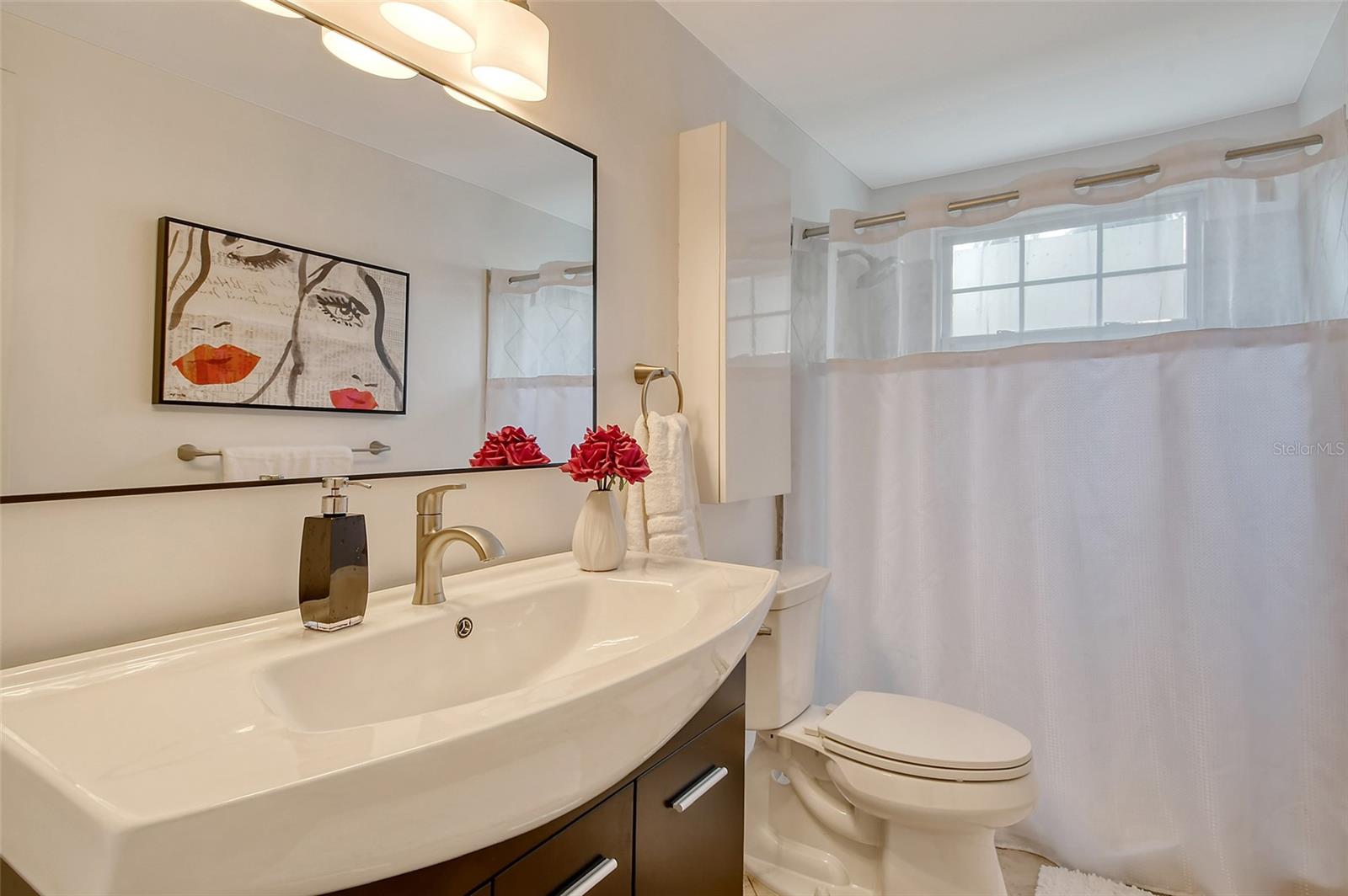 1705 SHORELAND DR photo 3