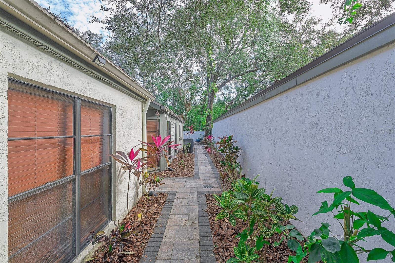 13817 LAZY OAK DR #0 photo 3