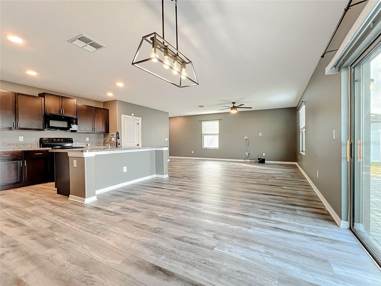 938 OLIVE CONCH ST photo 4