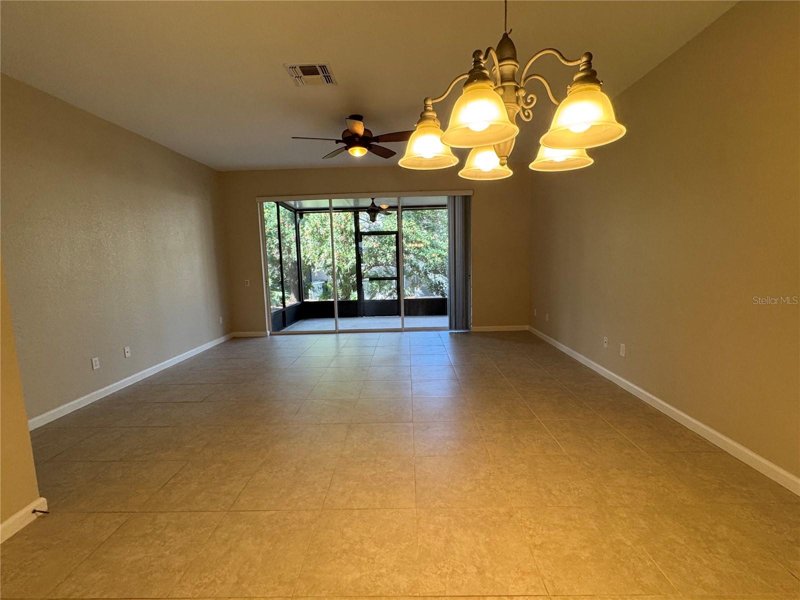 1024 BERKMAN CIR photo 3
