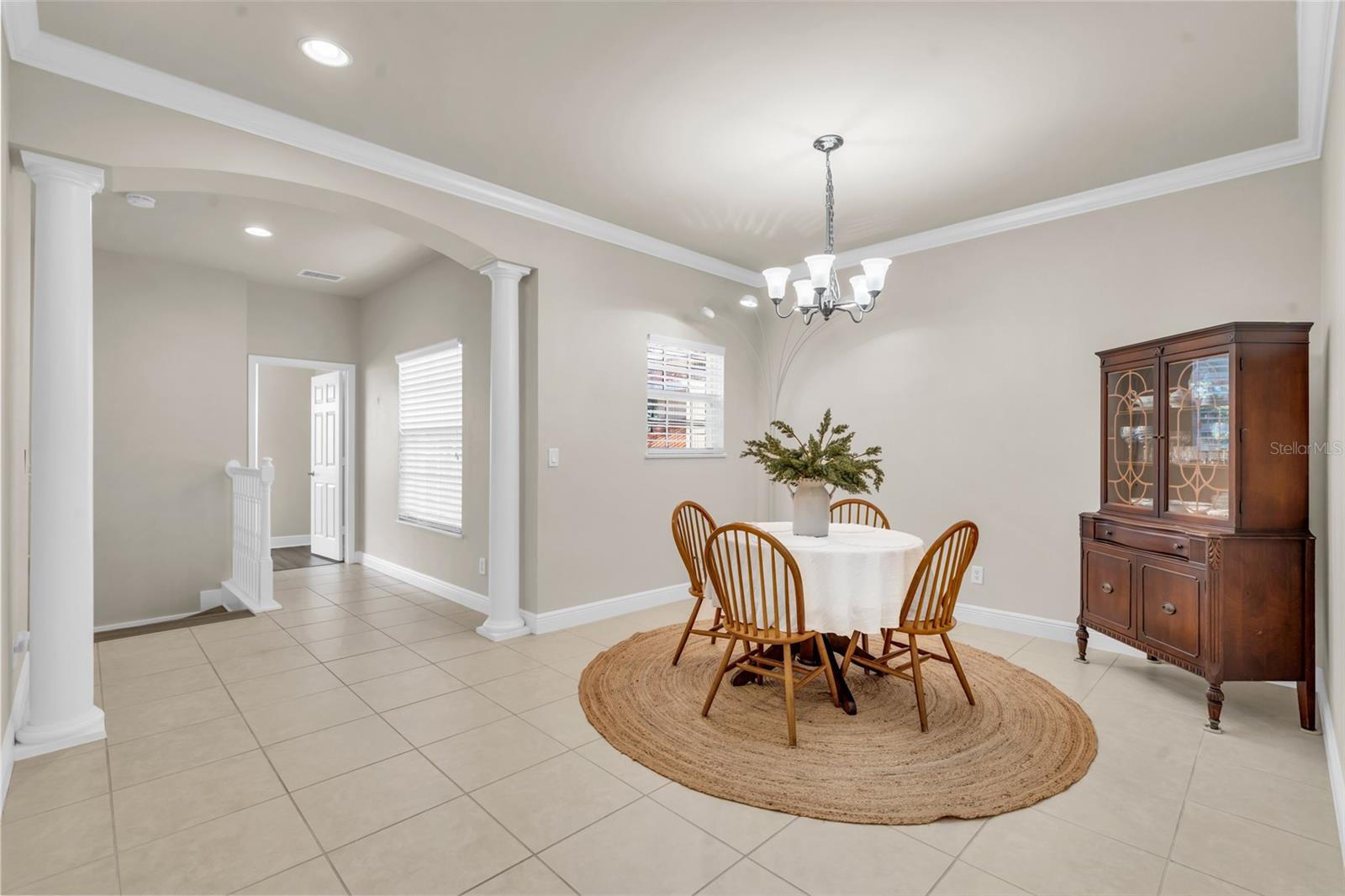 5560 BERKSHIRE DR #202 photo 4