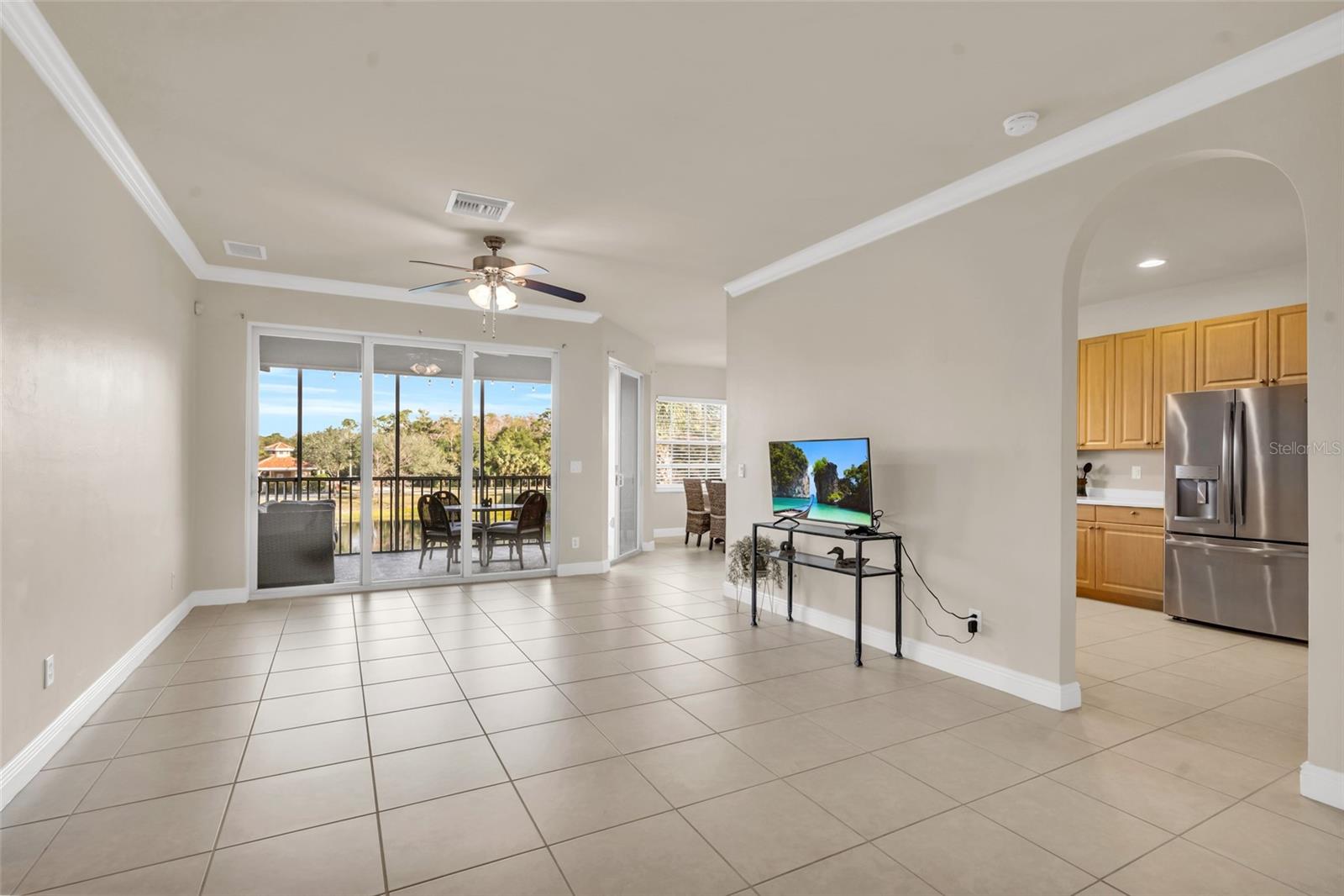 5560 BERKSHIRE DR #202 photo 5