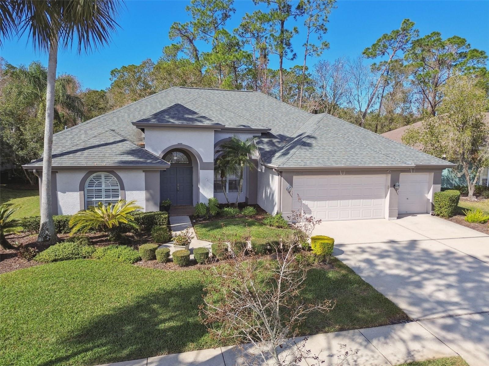 10524 GREENCREST DR photo 2