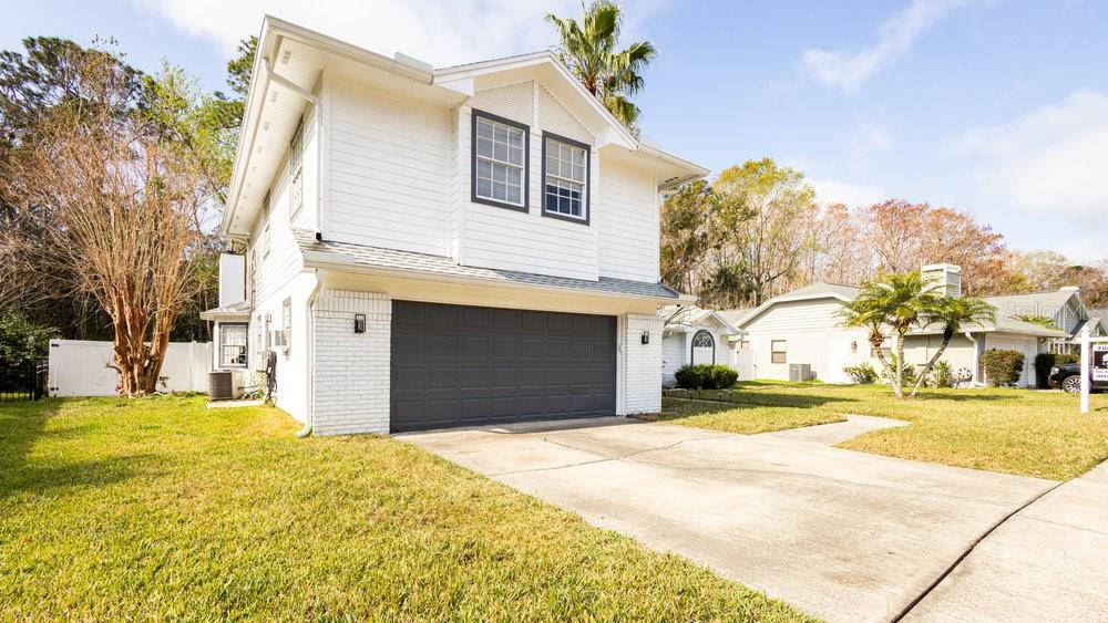 862 SHRIVER CIR photo 2