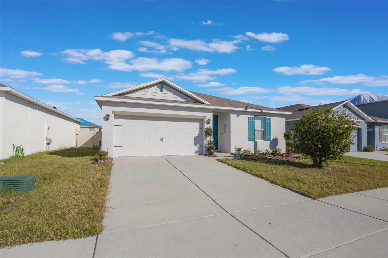 183 EMANUELLE DR photo 2
